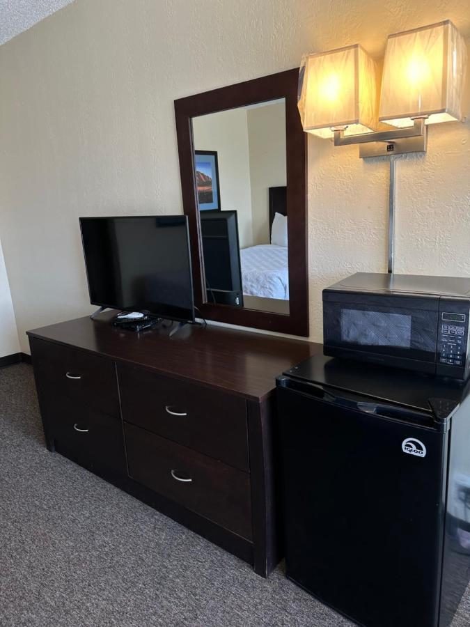 Ambassador Inn Perryton Bagian luar foto